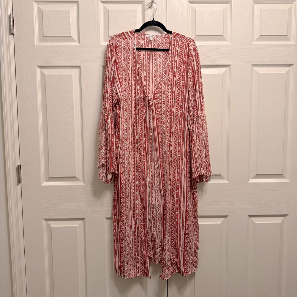 Women’s Single Tie Duster with Bell Sleeves | L | Red pattern